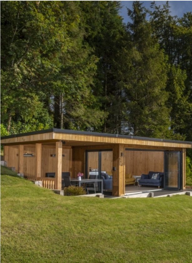 Crown Buckingham Garden Room