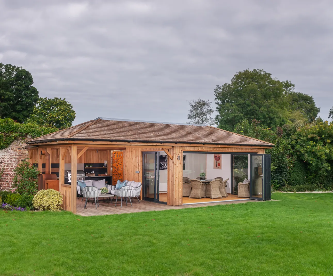 Luxury Garden Kitchens