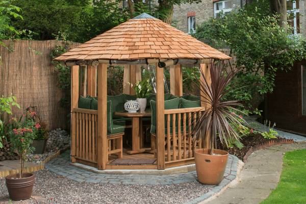 Garden room with seating interior
